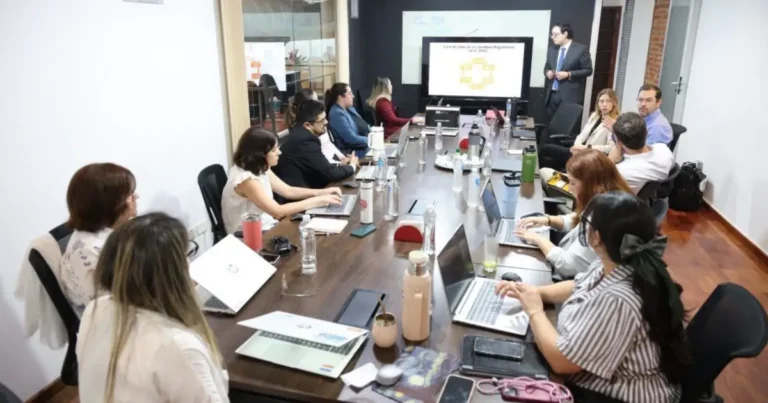 Paraguay avanza en la modernización regulatoria con herramientas del Laboratorio de Transformación Digital